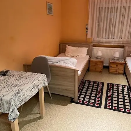 Penzion Gaststaette Wiesengrund Groß-Gerau