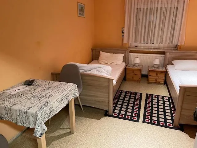 Penzion Gaststaette Wiesengrund Groß-Gerau